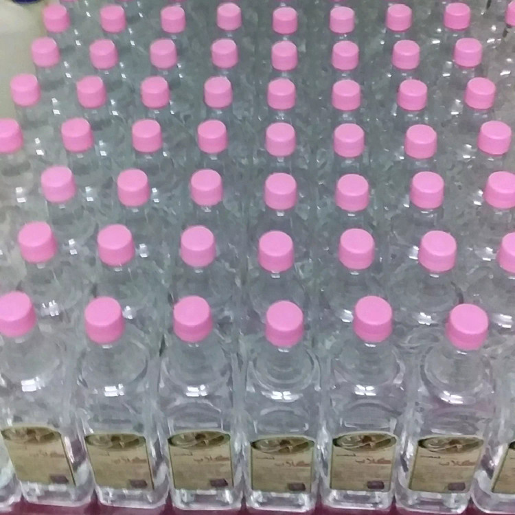 گلاب قمصر کاشان (گلاب عیار 30) (گلاب 375 عدد گل) (گلاب دو آتشه) دو لیتر با کیفیت خاص و تولید سنتی