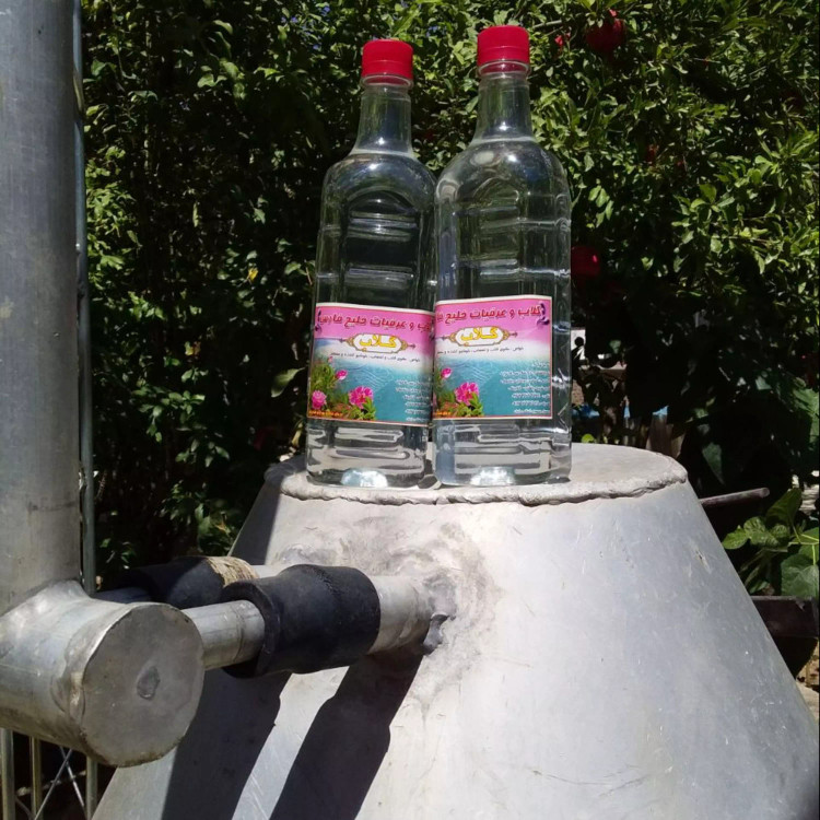 گلاب قمصر کاشان (گلاب عیار 15) (گلاب 185عدد گل) یک لیتر با کیفیت خاص و تولید سنتی