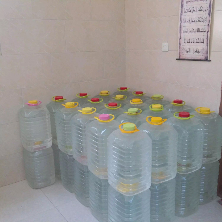 گلاب قمصر کاشان (گلاب عیار 60) (گلاب 750 عدد گل) (گلاب دو آتشه) بیست لیتر با کیفیت خاص و تولید سنتی (قیمت عمده فروشی) ارسال رایگان فقط با باربری